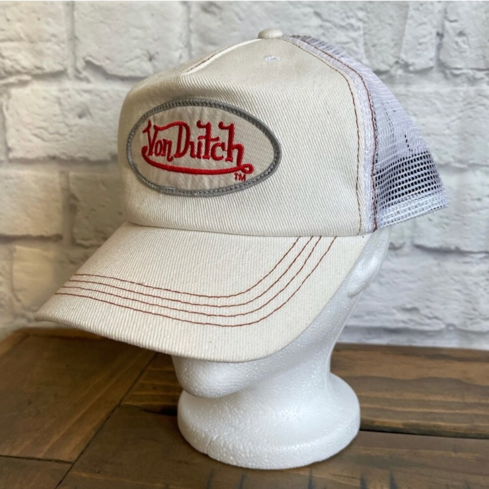 VON DUTCH Kustommade Originals NWOT White Trucker Snapback Hat Cap